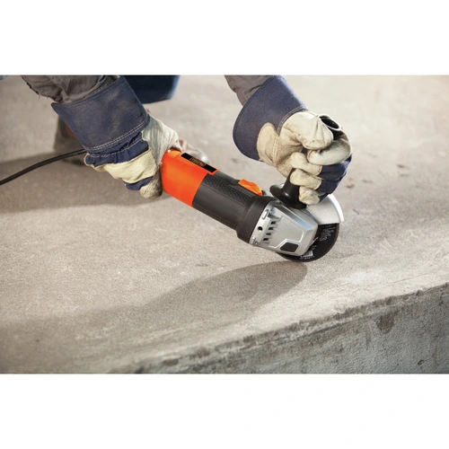 ESMERILHADEIRA 4 1/2" 820W 127V - BLACK DECKER G720-BR