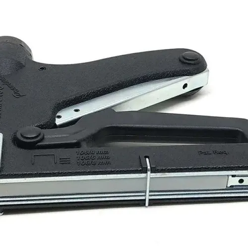 Grampeador Tapeceiro 106 Premium + 3500 Grampos 106/6mm ROCAMA