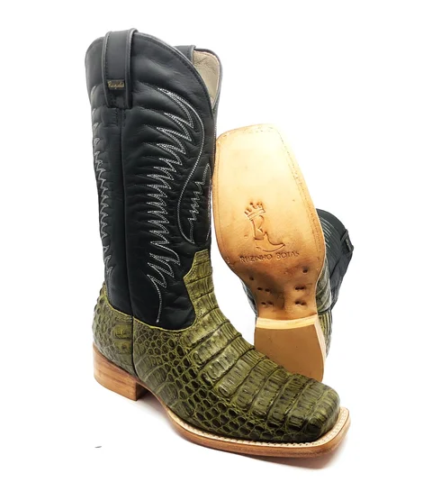 Bota Reizinho Premium Couro De acaré Verde Musgo Limited Edition - Cano Alto, Bico Quadrado, Solado Couro Artesanal